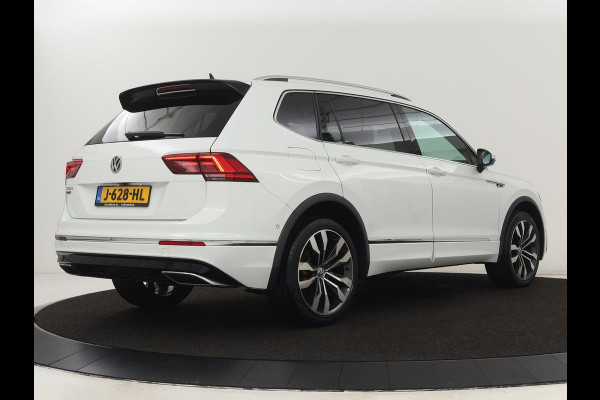 Volkswagen Tiguan Allspace 1.5 TSI R Line | Stoelverwarming | Camera | Adaptive cruise | Carplay | Navigatie | Full LED | 20'' | Keyless | Park Assist