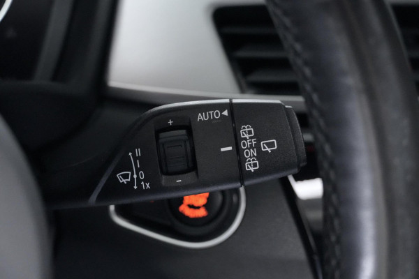 BMW X1 xDrive20i M Sport High Executive Facelift Automaat 192 PK | Pano-dak | CarPlay | Acc | HUD| Leder + Verward | Led | Pdc | Dealer