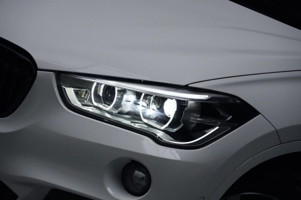 BMW X1 xDrive20i M Sport High Executive Facelift Automaat 192 PK | Pano-dak | CarPlay | Acc | HUD| Leder + Verward | Led | Pdc | Dealer