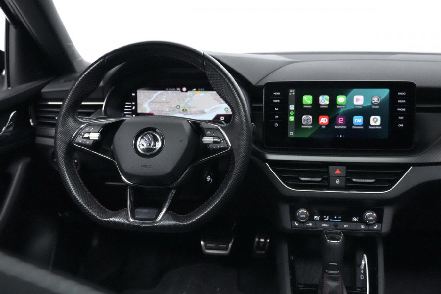 Škoda Kamiq 1.0 TSI Monte Carlo Sport Automaat | Pano-dak | Virtual | CarPlay | Stoelverwarming | Cruise | Camera | Led | Pdc |