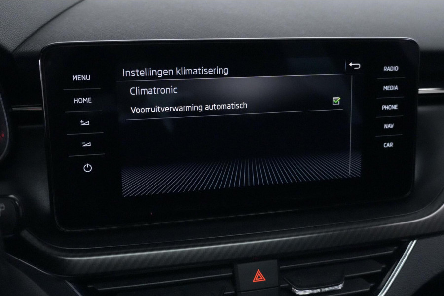 Škoda Kamiq 1.0 TSI Monte Carlo Sport Automaat | Pano-dak | Virtual | CarPlay | Stoelverwarming | Cruise | Camera | Led | Pdc |