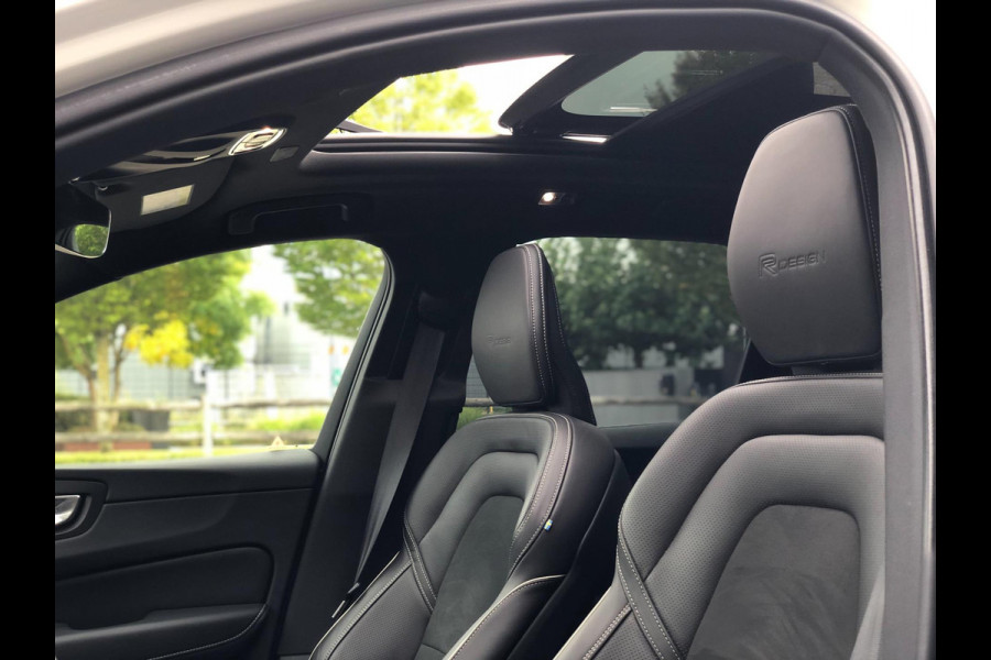 Volvo XC60 2.0 T5 R-Design | Pano, Navi, Stoel+Stuurverw., 360 Camera, Carplay/Android, Leder/Alcant. | Dealeronderhouden | NAP |