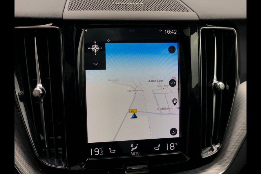 Volvo XC60 2.0 T5 R-Design | Pano, Navi, Stoel+Stuurverw., 360 Camera, Carplay/Android, Leder/Alcant. | Dealeronderhouden | NAP |