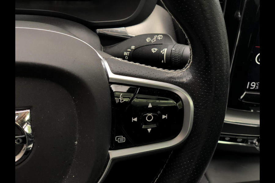 Volvo XC60 2.0 T5 R-Design | Pano, Navi, Stoel+Stuurverw., 360 Camera, Carplay/Android, Leder/Alcant. | Dealeronderhouden | NAP |