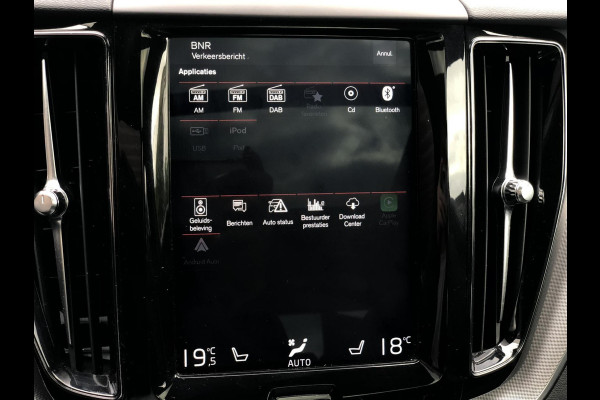 Volvo XC60 2.0 T5 R-Design | Pano, Navi, Stoel+Stuurverw., 360 Camera, Carplay/Android, Leder/Alcant. | Dealeronderhouden | NAP |