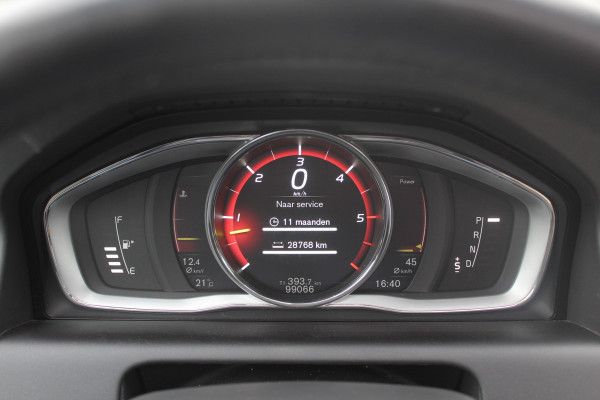 Volvo XC60 2.4 D4 Polar+ / NIEUWSTAAT! / Trekhaak / Panoramadak / Camera / Leder / Keyless / ACC / 18'' / Bliss / Standverwarming / Dodehoek / Navigatie /  Xenon