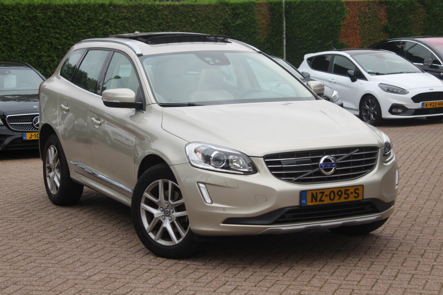 Volvo XC60 2.4 D4 Polar+ / NIEUWSTAAT! / Trekhaak / Panoramadak / Camera / Leder / Keyless / ACC / 18'' / Bliss / Standverwarming / Dodehoek / Navigatie /  Xenon