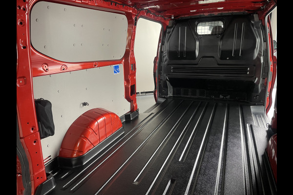 Ford Transit Custom 320 2.0 TDCI L2H1 170PK NEXT LEVEL / Raptor gril / Navi / Camera