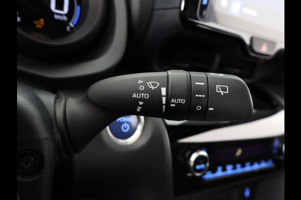 Toyota Yaris Cross 1.5 HYBRID BI-TONE EXPLORE-PACK GARANTIE 3-2033 NAVI.CAMERA.BSM. PDC V+A