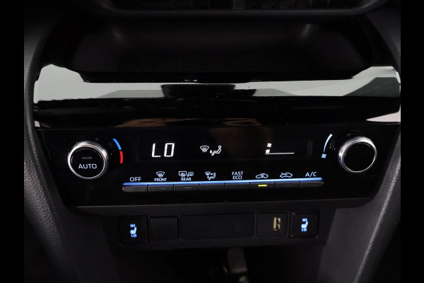 Toyota Yaris Cross 1.5 HYBRID BI-TONE EXPLORE-PACK GARANTIE 3-2033 NAVI.CAMERA.BSM. PDC V+A