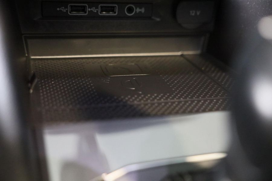 Volkswagen Tiguan 2.0 TSI 4Motion R Line / 190 Pk / Digital Cockpit / Acc / Lane Assist / Open Pano / Led / Trekhaak / Pdc / 19 In