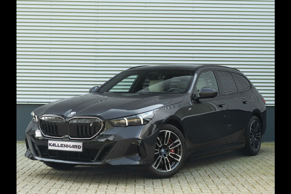 BMW i5 Touring eDrive40 M-Sport Pro - Onderstel Prof - Pano - Trekhaak - Driving Ass Prof BMW i5 Touring eDrive40 M-Sport Pro - Onderstel Prof - Pano - Trekhaak - Driving Ass Prof