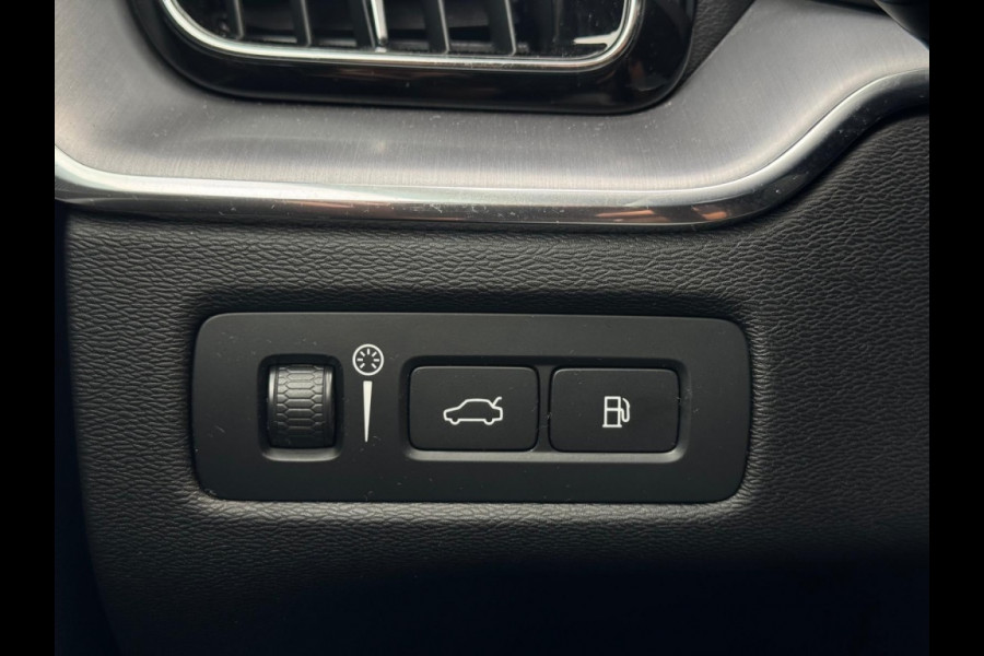 Volvo XC60 2.0 T6 AWD Inscr.Exp FULL PANO CAMERA NAVI LEDER LED PDC Volvo XC60 2.0 T6 AWD Inscr.Exp FULL PANO CAMERA NAVI LEDER LED PDC