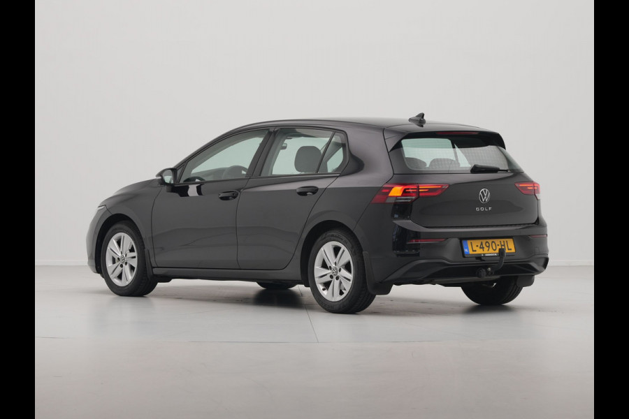 Volkswagen Golf 1.5 TSI 130pk Life Business Navigatie Trekhaak Stoelmemory Camera Stoel/stuurverwarming Carplay 217 Volkswagen Golf 1.5 TSI 130pk Life Business Navigatie Trekhaak Stoelmemory Camera Stoel/stuurverwarming Carplay 217