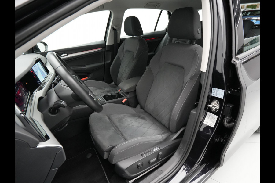 Volkswagen Golf 1.5 TSI 130pk Life Business Navigatie Trekhaak Stoelmemory Camera Stoel/stuurverwarming Carplay 217 Volkswagen Golf 1.5 TSI 130pk Life Business Navigatie Trekhaak Stoelmemory Camera Stoel/stuurverwarming Carplay 217