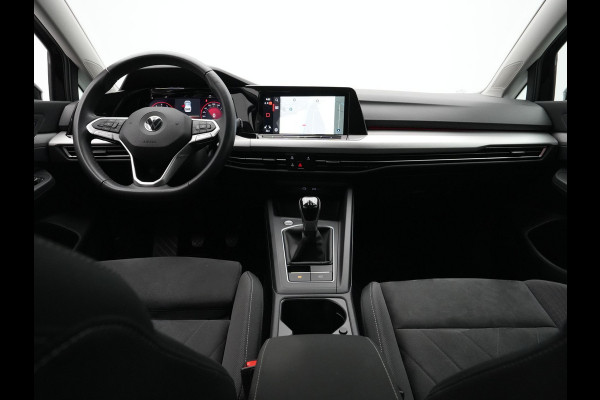 Volkswagen Golf 1.5 TSI 130pk Life Business Navigatie Trekhaak Stoelmemory Camera Stoel/stuurverwarming Carplay 217 Volkswagen Golf 1.5 TSI 130pk Life Business Navigatie Trekhaak Stoelmemory Camera Stoel/stuurverwarming Carplay 217