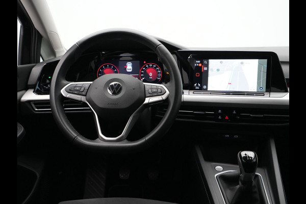 Volkswagen Golf 1.5 TSI 130pk Life Business Navigatie Trekhaak Stoelmemory Camera Stoel/stuurverwarming Carplay 217 Volkswagen Golf 1.5 TSI 130pk Life Business Navigatie Trekhaak Stoelmemory Camera Stoel/stuurverwarming Carplay 217