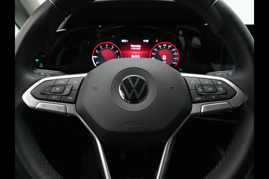 Volkswagen Golf 1.5 TSI 130pk Life Business Navigatie Trekhaak Stoelmemory Camera Stoel/stuurverwarming Carplay 217 Volkswagen Golf 1.5 TSI 130pk Life Business Navigatie Trekhaak Stoelmemory Camera Stoel/stuurverwarming Carplay 217