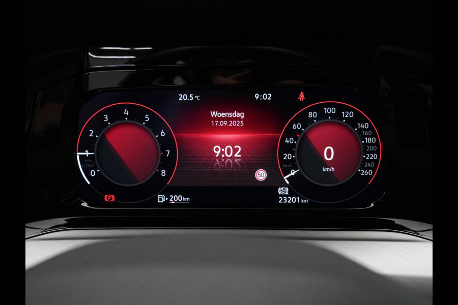 Volkswagen Golf 1.5 TSI 130pk Life Business Navigatie Trekhaak Stoelmemory Camera Stoel/stuurverwarming Carplay 217 Volkswagen Golf 1.5 TSI 130pk Life Business Navigatie Trekhaak Stoelmemory Camera Stoel/stuurverwarming Carplay 217