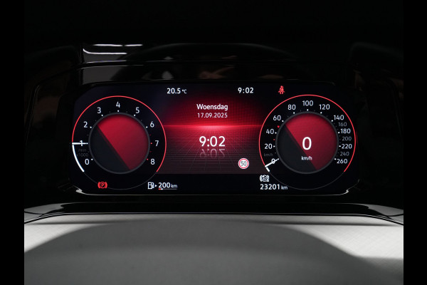 Volkswagen Golf 1.5 TSI 130pk Life Business Navigatie Trekhaak Stoelmemory Camera Stoel/stuurverwarming Carplay 217 Volkswagen Golf 1.5 TSI 130pk Life Business Navigatie Trekhaak Stoelmemory Camera Stoel/stuurverwarming Carplay 217