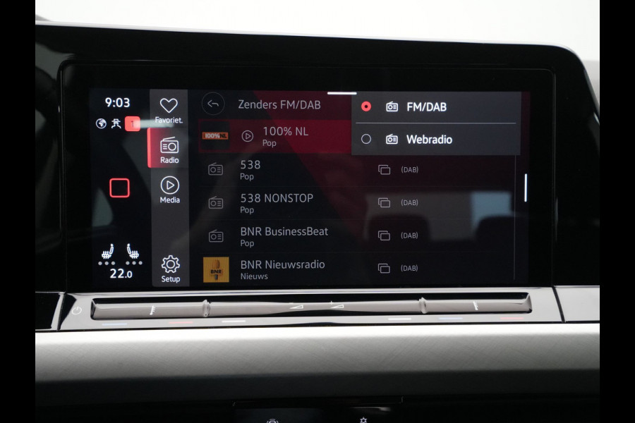 Volkswagen Golf 1.5 TSI 130pk Life Business Navigatie Trekhaak Stoelmemory Camera Stoel/stuurverwarming Carplay 217 Volkswagen Golf 1.5 TSI 130pk Life Business Navigatie Trekhaak Stoelmemory Camera Stoel/stuurverwarming Carplay 217