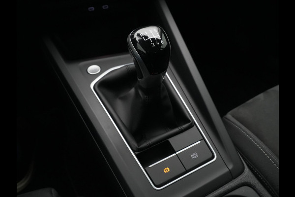 Volkswagen Golf 1.5 TSI 130pk Life Business Navigatie Trekhaak Stoelmemory Camera Stoel/stuurverwarming Carplay 217 Volkswagen Golf 1.5 TSI 130pk Life Business Navigatie Trekhaak Stoelmemory Camera Stoel/stuurverwarming Carplay 217