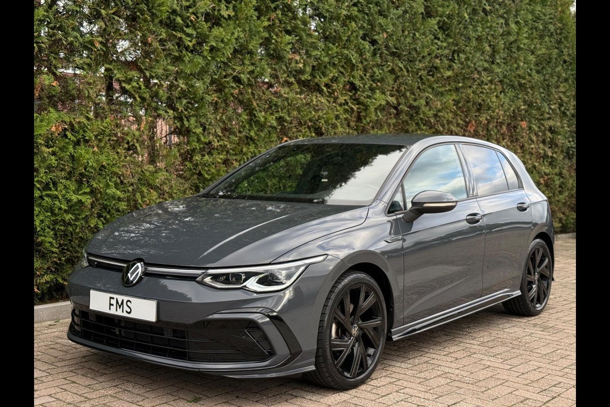 Volkswagen Golf 1.5 eTSI 3x R-Line CarPlay Camera Volkswagen Golf 1.5 eTSI 3x R-Line CarPlay Camera