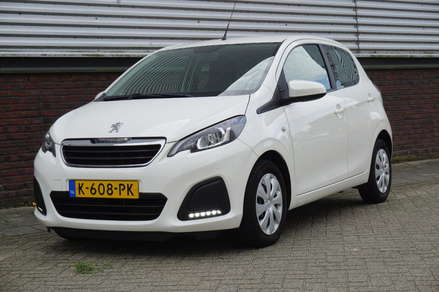 Peugeot 108 1.0 VTi Active|Dealeronderhouden|Camera|Navigatie via AppleCarplay/AndroidAuto. Peugeot 108 1.0 VTi Active|Dealeronderhouden|Camera|Navigatie via AppleCarplay/AndroidAuto.