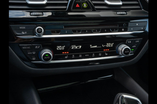 BMW 5 Serie Touring 520i High Executive / HUD / ACC / Pano / CarPlay / Zetelverwarming BMW 5 Serie Touring 520i High Executive / HUD / ACC / Pano / CarPlay / Zetelverwarming