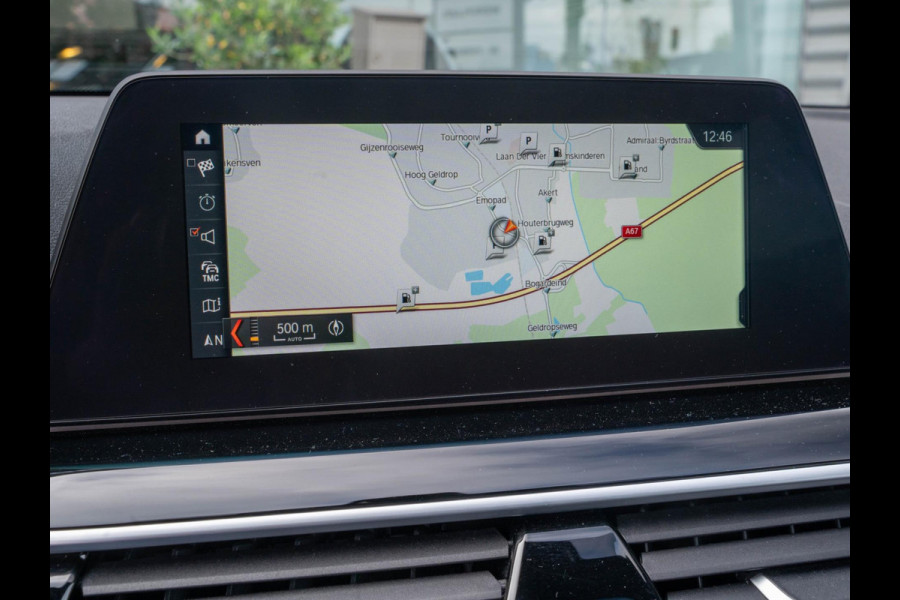BMW 5 Serie Touring 520i High Executive / HUD / ACC / Pano / CarPlay / Zetelverwarming BMW 5 Serie Touring 520i High Executive / HUD / ACC / Pano / CarPlay / Zetelverwarming