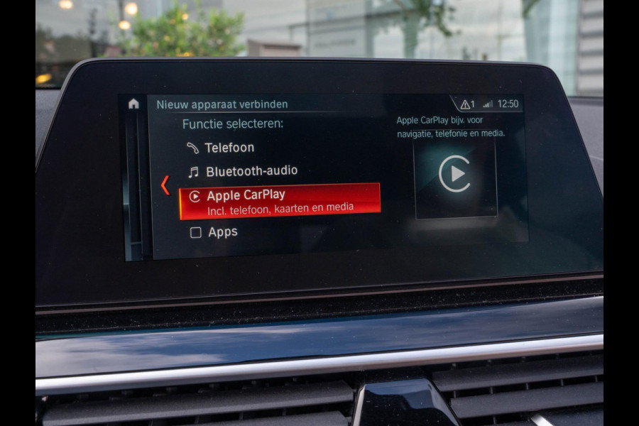 BMW 5 Serie Touring 520i High Executive / HUD / ACC / Pano / CarPlay / Zetelverwarming BMW 5 Serie Touring 520i High Executive / HUD / ACC / Pano / CarPlay / Zetelverwarming