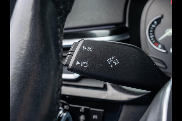 BMW 5 Serie Touring 520i High Executive / HUD / ACC / Pano / CarPlay / Zetelverwarming BMW 5 Serie Touring 520i High Executive / HUD / ACC / Pano / CarPlay / Zetelverwarming