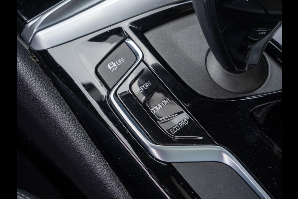 BMW 5 Serie Touring 520i High Executive / HUD / ACC / Pano / CarPlay / Zetelverwarming BMW 5 Serie Touring 520i High Executive / HUD / ACC / Pano / CarPlay / Zetelverwarming