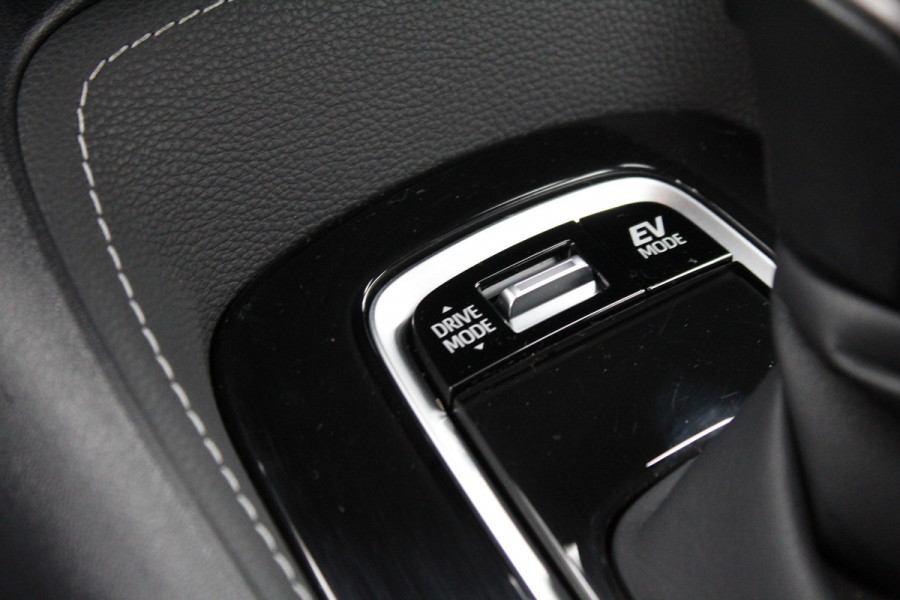 Toyota Corolla Touring Sports Hybrid Dynamic - Navigatie, Cruise, Stoelverw, Airco!