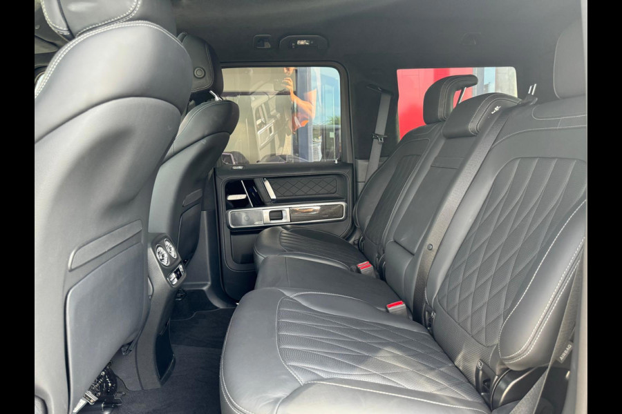 Mercedes-Benz G-Klasse 63 AMG Night Pakket Full Carbon Panorama Burmester Magno grey Mercedes-Benz G-Klasse 63 AMG Night Pakket Full Carbon Panorama Burmester Magno grey