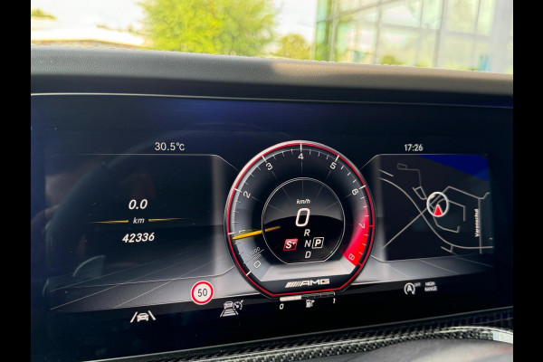 Mercedes-Benz G-Klasse 63 AMG Night Pakket Full Carbon Panorama Burmester Magno grey Mercedes-Benz G-Klasse 63 AMG Night Pakket Full Carbon Panorama Burmester Magno grey