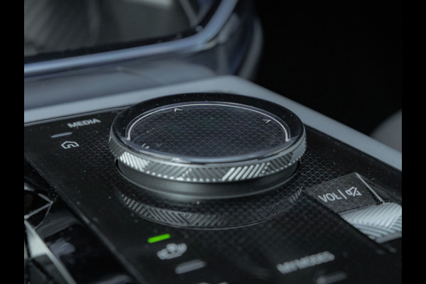 BMW X3 xDrive20i M-Sport - Driving + Parking Ass Plus - Harman Kardon - Stoelverwarming