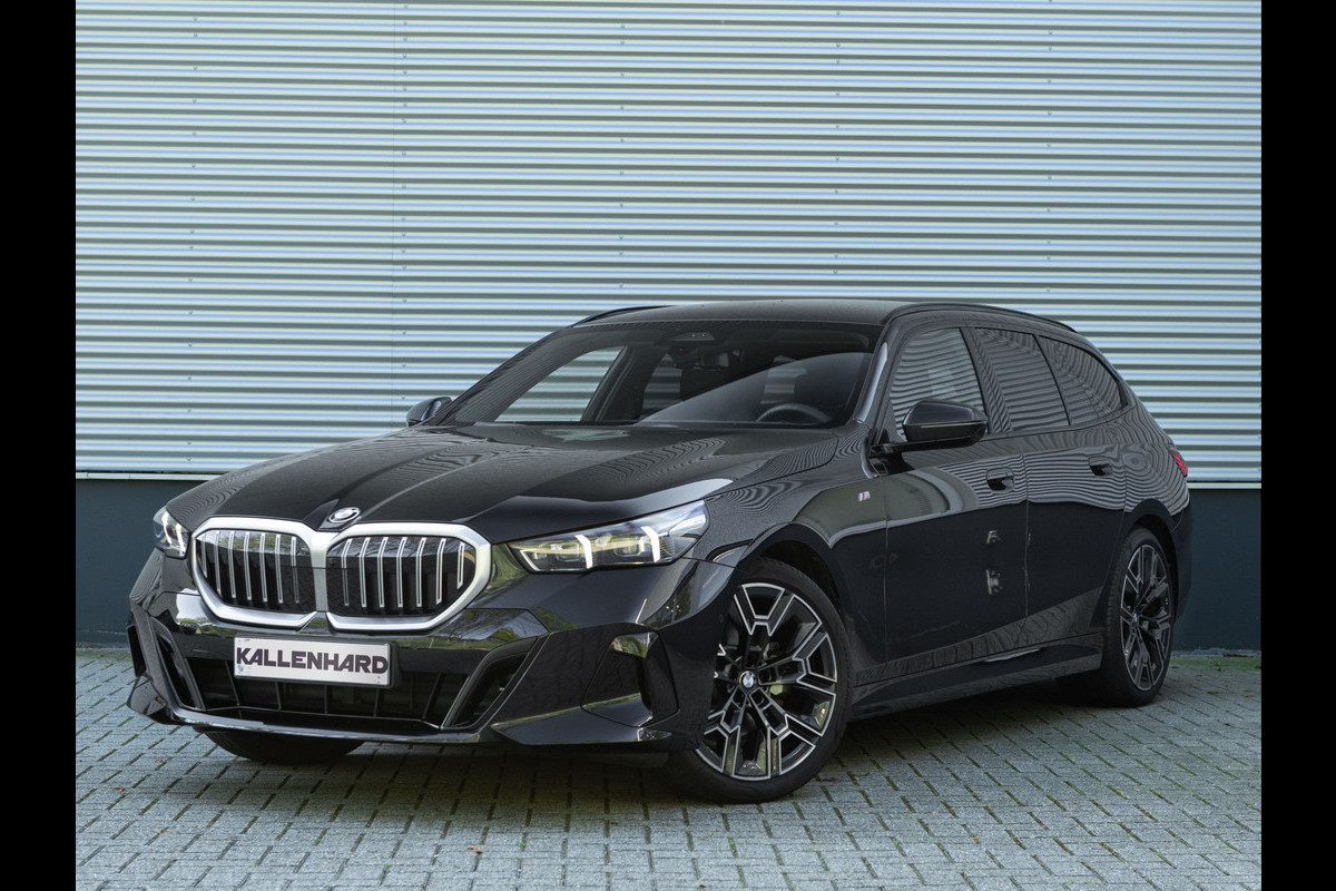 BMW 5 Serie Touring 520i M-Sport - Driving + Parking Ass Plus - Head-Up - Adaptive LED BMW 5 Serie Touring 520i M-Sport - Driving + Parking Ass Plus - Head-Up - Adaptive LED