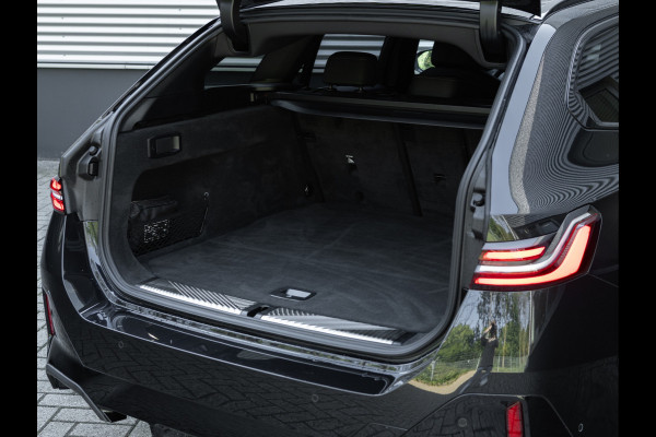 BMW 5 Serie Touring 520i M-Sport - Driving + Parking Ass Plus - Head-Up - Adaptive LED