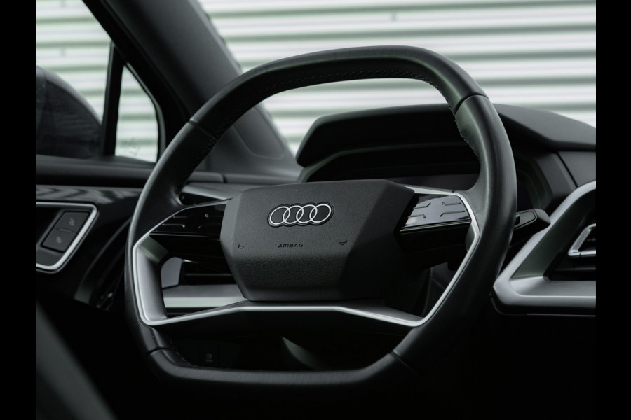 Audi Q4 Sportback e-tron 35 - Pano - Camera - Stoelverwarming - Leder - Keyless - Warmtepomp - 55 kWh Audi Q4 Sportback e-tron 35 - Pano - Camera - Stoelverwarming - Leder - Keyless - Warmtepomp - 55 kWh