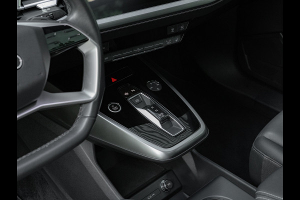 Audi Q4 Sportback e-tron 35 - Pano - Camera - Stoelverwarming - Leder - Keyless - Warmtepomp - 55 kWh Audi Q4 Sportback e-tron 35 - Pano - Camera - Stoelverwarming - Leder - Keyless - Warmtepomp - 55 kWh