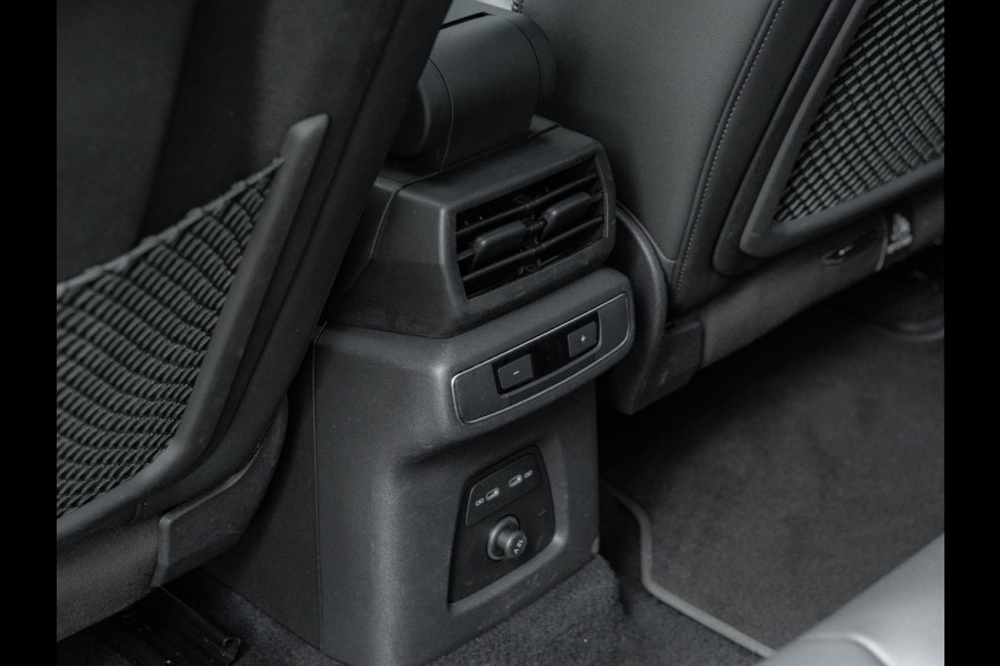 Audi Q4 Sportback e-tron 35 - Pano - Camera - Stoelverwarming - Leder - Keyless - Warmtepomp - 55 kWh Audi Q4 Sportback e-tron 35 - Pano - Camera - Stoelverwarming - Leder - Keyless - Warmtepomp - 55 kWh