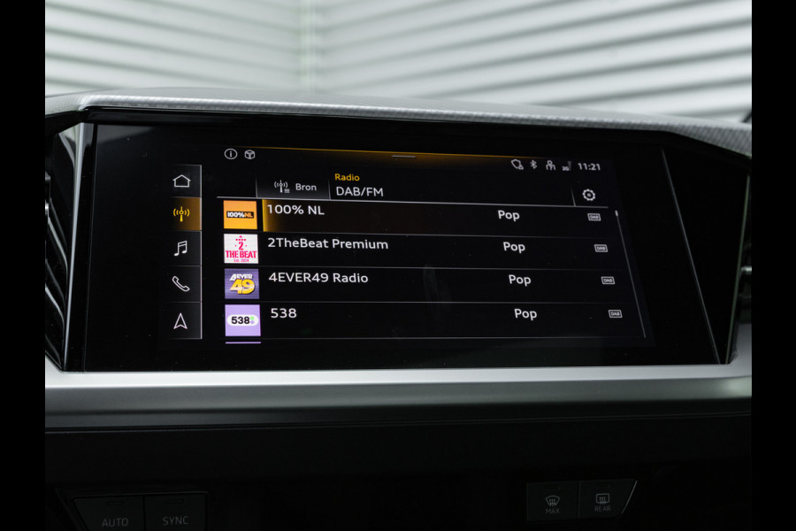 Audi Q4 Sportback e-tron 35 - Pano - Camera - Stoelverwarming - Leder - Keyless - Warmtepomp - 55 kWh Audi Q4 Sportback e-tron 35 - Pano - Camera - Stoelverwarming - Leder - Keyless - Warmtepomp - 55 kWh