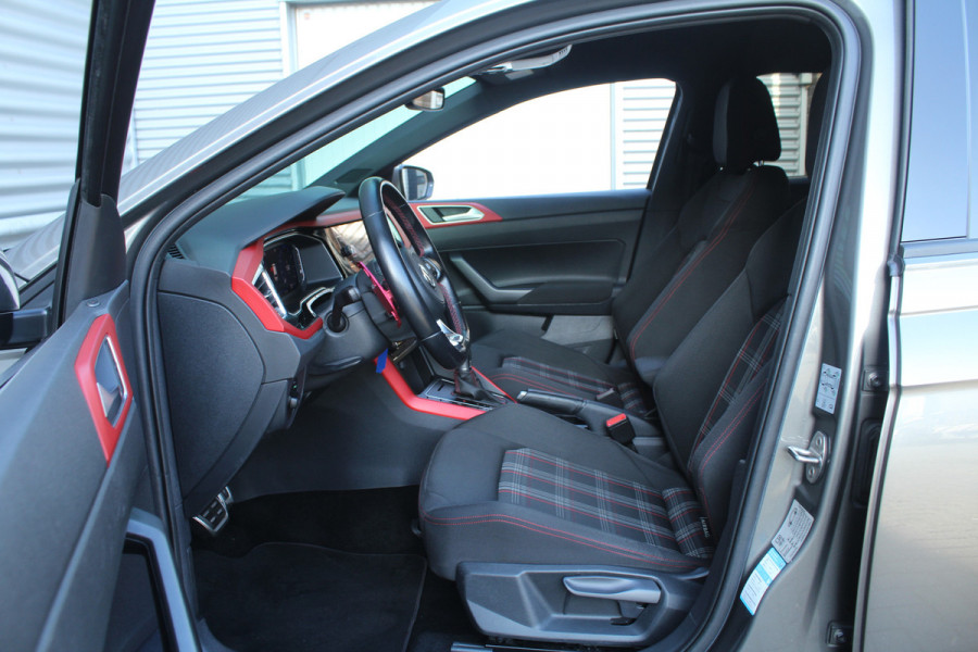 Volkswagen Polo 2.0 TSI 200pk GTI DSG6 Clima Cruise Camera Dig. Cockpit 17"LMV