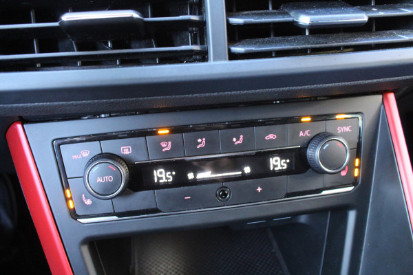 Volkswagen Polo 2.0 TSI 200pk GTI DSG6 Clima Cruise Camera Dig. Cockpit 17"LMV