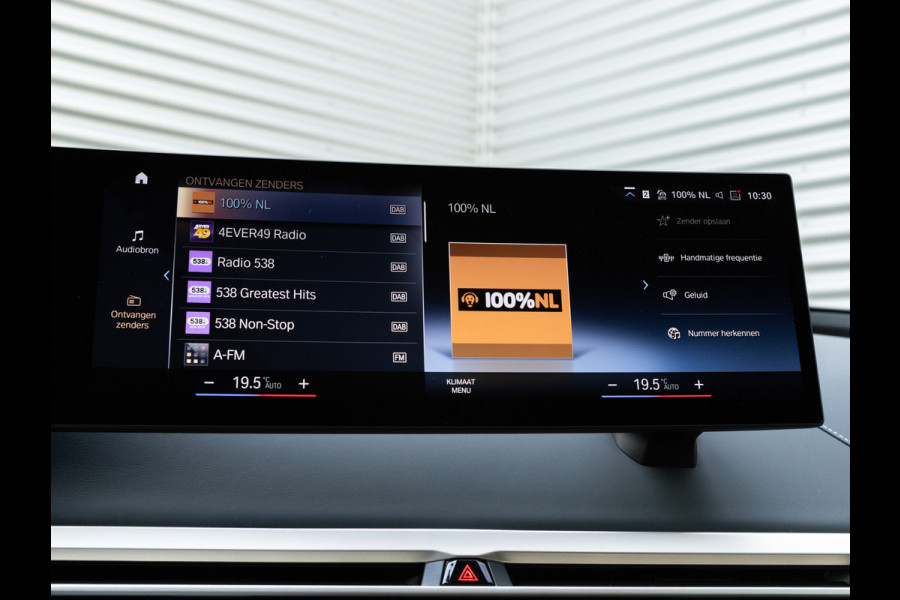 BMW iX xDrive40 - Sportpakket - Pano - Harman Kardon - Stoelventilatie - Driving Ass Prof BMW iX xDrive40 - Sportpakket - Pano - Harman Kardon - Stoelventilatie - Driving Ass Prof