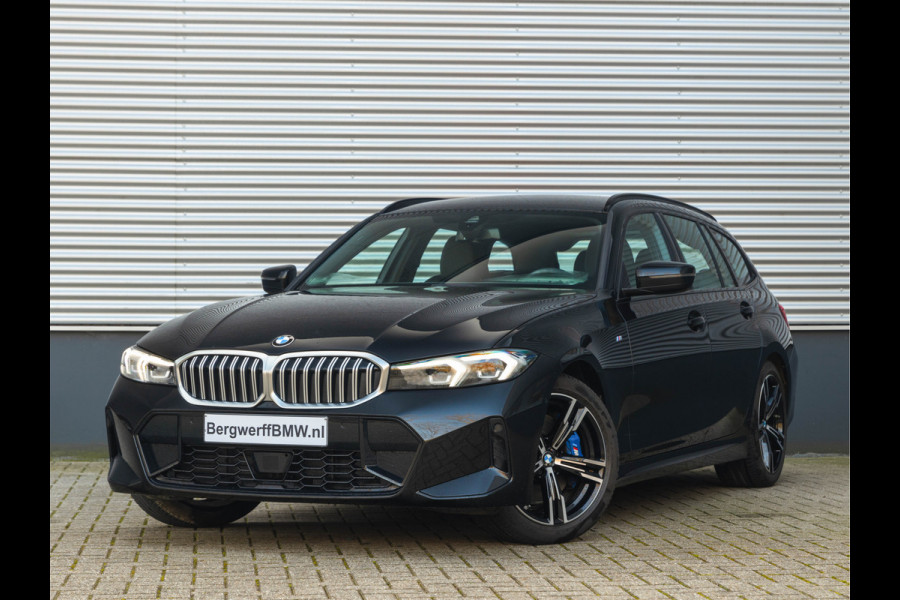BMW 3 Serie Touring 330i M-Sport - Trekhaak - ACC - Hifi - Camera - M Sport Remmen Blauw