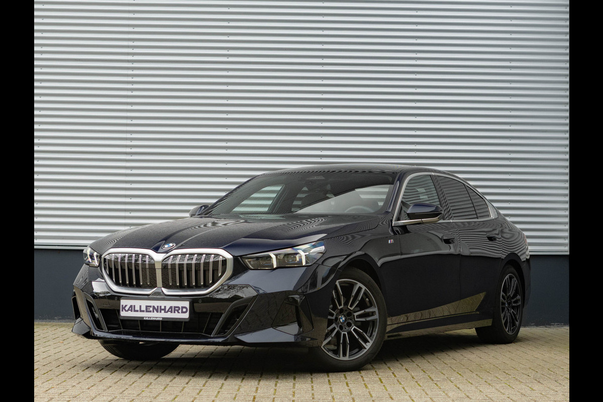 BMW 5 Serie 520i M-Sport - Pano - Driving Ass Plus - Harman Kardon - Stoelventilatie
