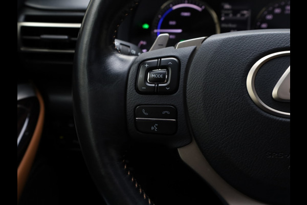Lexus RC 300h Luxury Line | Mark Levinson | Schuifdak | Stoelventilatie