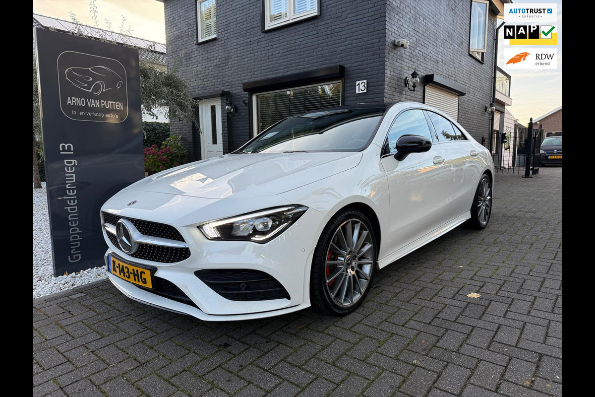 Mercedes-Benz CLA-Klasse 220 - AMG Line - Panoramadak - Camera Mercedes-Benz CLA-Klasse 220 - AMG Line - Panoramadak - Camera